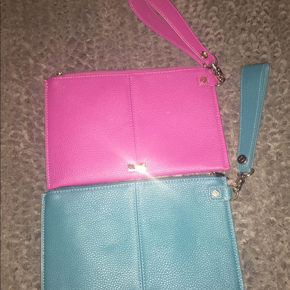 Thirty one Via Noon wristlet (set of 2)